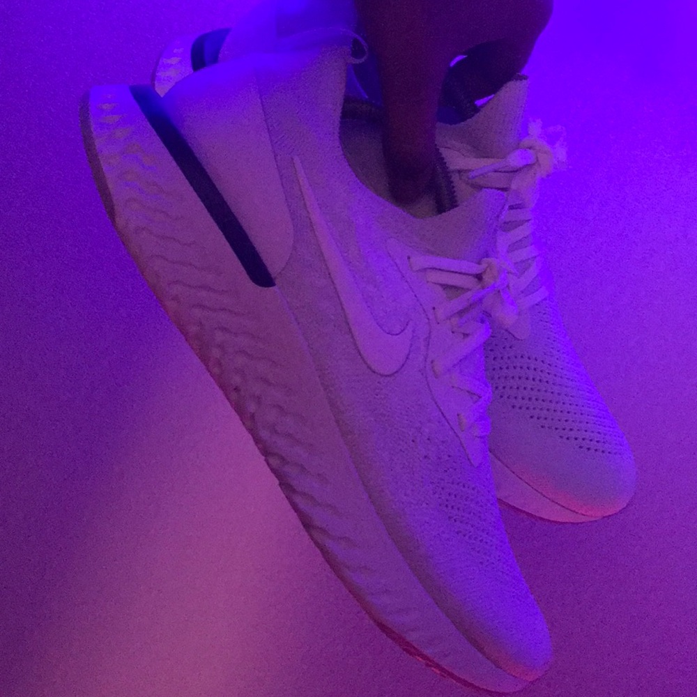 Nike Epic React Flyknit (White/Racer Blue)